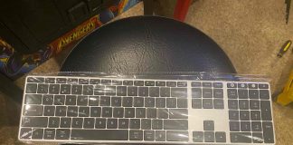 Jelly Comb Bluetooth Wireless Backlit Keyboard Jelly Comb backlit Bluetooth wireless keyboard