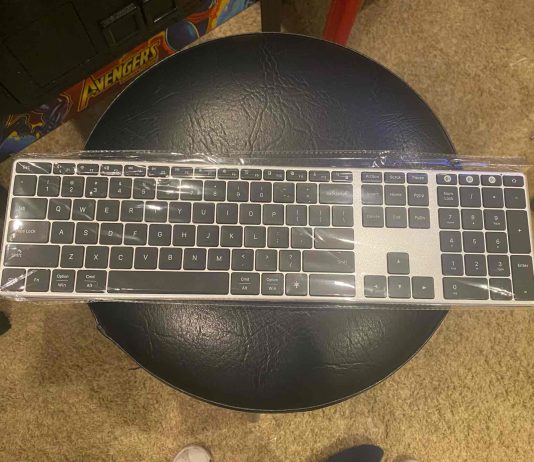 Jelly Comb Bluetooth Wireless Backlit Keyboard Jelly Comb backlit Bluetooth wireless keyboard