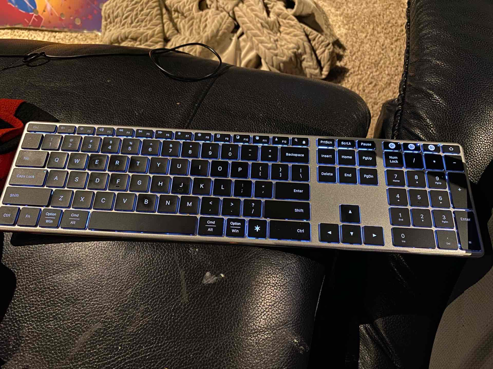 Jelly Comb Bluetooth Wireless Keyboard Game Room Info